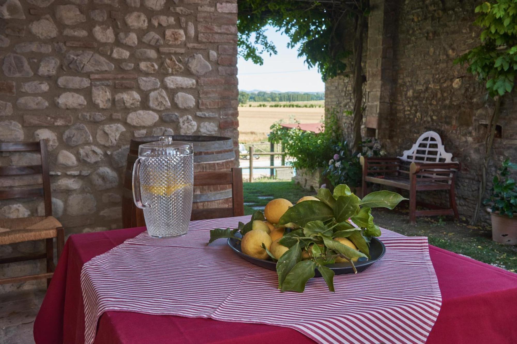 Agriturismo Borgo Laurice Torgiano Exterior photo